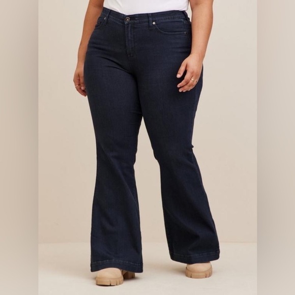 Torrid Sky High Flare Premium Stretch High-Rise Jean Size 12 - Picture 1 of 12